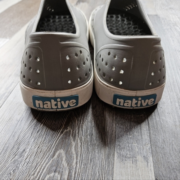 Native Shoes Miller Style Slip-On Sneakers Men's 8 women's 10 Gray - Picture 4 of 9